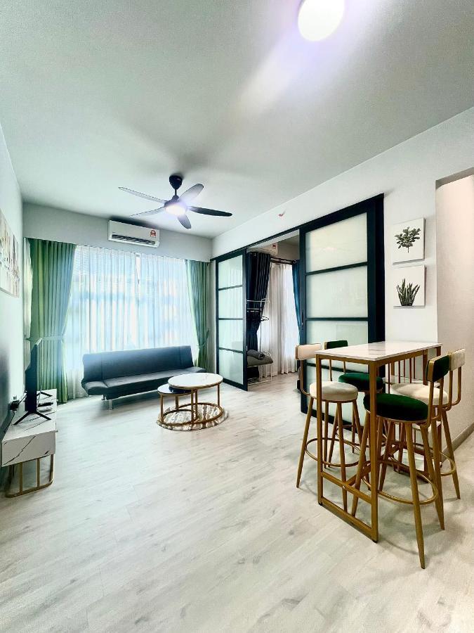 Botiza Suites At Jesselton Quay Kota Kinabalu Eksteriør bilde