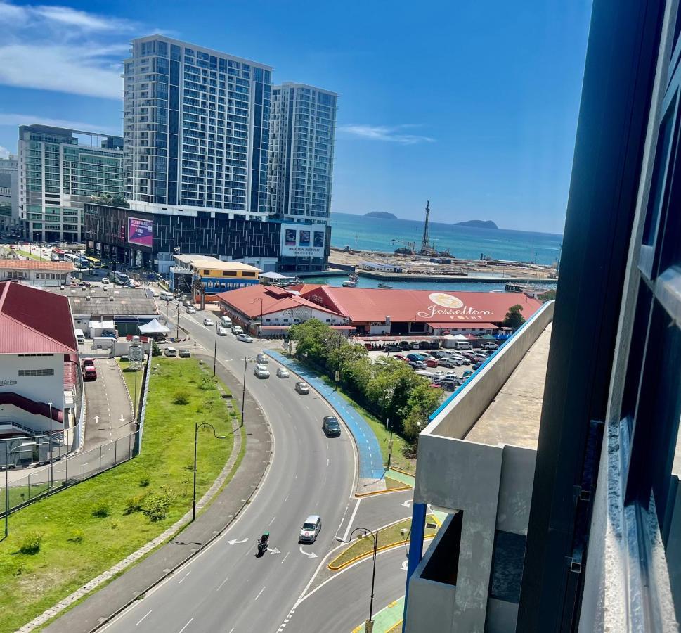 Botiza Suites At Jesselton Quay Kota Kinabalu Eksteriør bilde