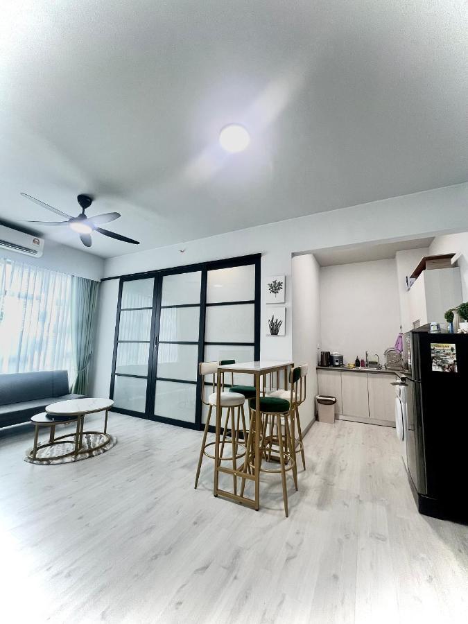 Botiza Suites At Jesselton Quay Kota Kinabalu Eksteriør bilde