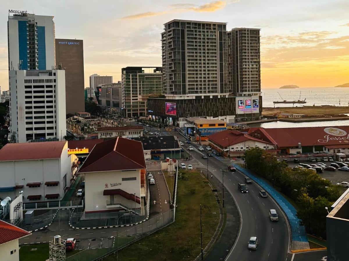 Botiza Suites At Jesselton Quay Kota Kinabalu Eksteriør bilde